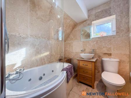 4 bedroom Detached house for sale in River Cottage, Newark Road, Bassingham