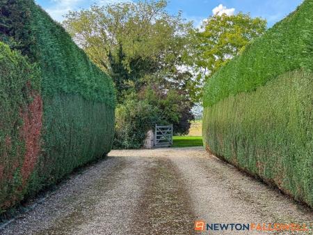 4 bedroom Detached house for sale in River Cottage, Newark Road, Bassingham