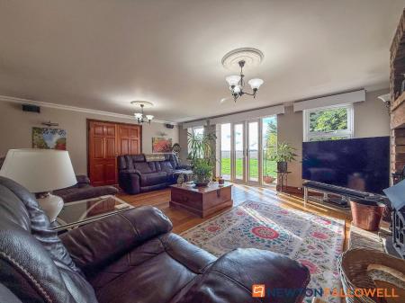 4 bedroom Detached house for sale in River Cottage, Newark Road, Bassingham