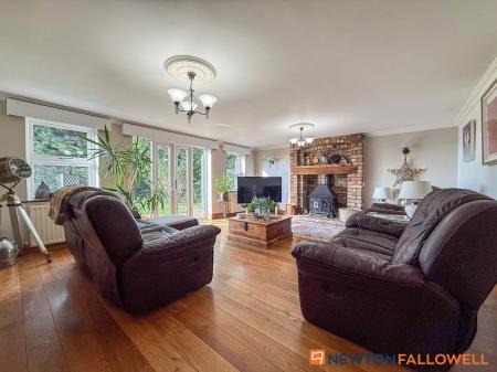 4 bedroom Detached house for sale in River Cottage, Newark Road, Bassingham