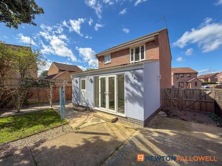 3 bedroom Detached house for sale in Lacey Green, Balderton, NG24