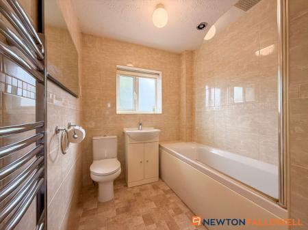 3 bedroom Detached house for sale in Lacey Green, Balderton, NG24