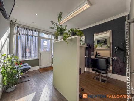 2 bedroom Commercial Property for sale in Barnby Gate, Newark, NG24