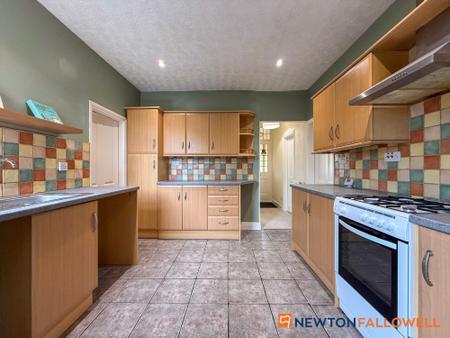 3 bedroom Detached bungalow for sale in Hawton Lane, Balderton, NG24
