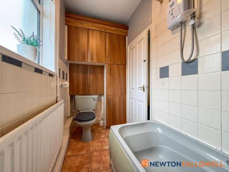 3 bedroom Detached bungalow for sale in Hawton Lane, Balderton, NG24