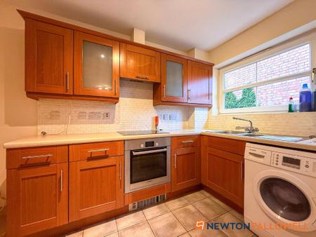 1 bedroom Flat for sale in Warwick Road, Balderton, NG24