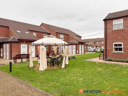 1 bedroom Flat for sale in Warwick Road, Balderton, NG24
