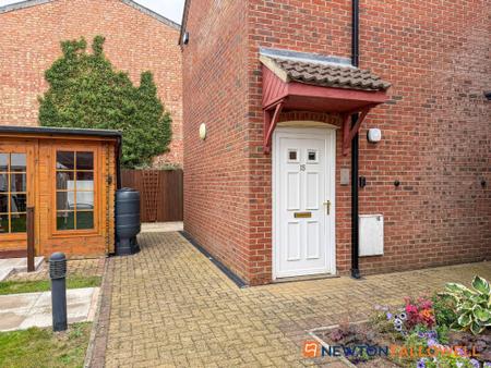 1 bedroom Flat for sale in Warwick Road, Balderton, NG24