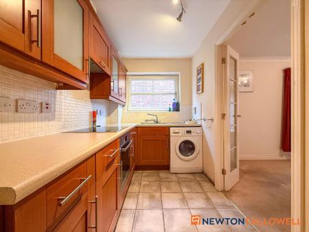 1 bedroom Flat for sale in Warwick Road, Balderton, NG24