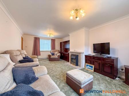 3 bedroom Detached house for sale in Manor Lane, Carlton-Le-Moorland, LN5
