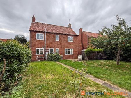 3 bedroom Detached house for sale in Manor Lane, Carlton-Le-Moorland, LN5