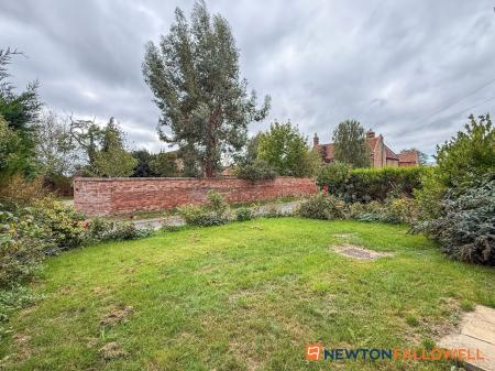 3 bedroom Detached house for sale in Manor Lane, Carlton-Le-Moorland, LN5