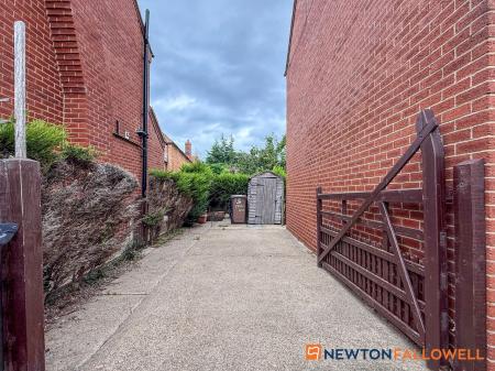 3 bedroom Detached house for sale in Manor Lane, Carlton-Le-Moorland, LN5