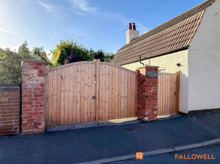 2 bedroom Detached house for sale in Queen Street, Balderton, NG24