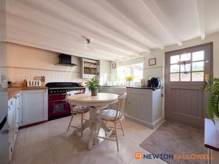 2 bedroom Detached house for sale in Queen Street, Balderton, NG24