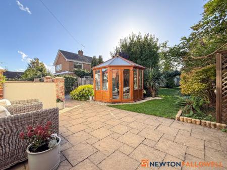 2 bedroom Detached house for sale in Queen Street, Balderton, NG24