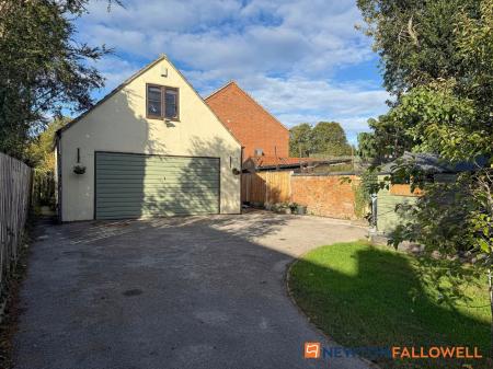 2 bedroom Detached house for sale in Queen Street, Balderton, NG24