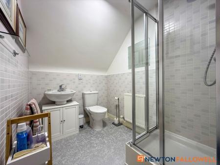 5 bedroom Detached house for sale in Dale Way, Fernwood, NG24