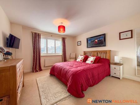 5 bedroom Detached house for sale in Dale Way, Fernwood, NG24