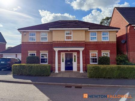 4 bedroom Detached house for sale in Rosefield Close, Fernwood, NG24