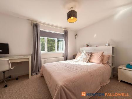 4 bedroom Detached house for sale in Rosefield Close, Fernwood, NG24