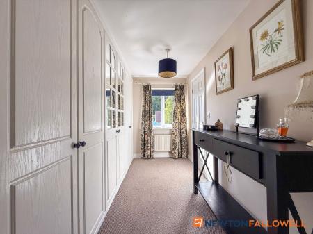 4 bedroom Detached house for sale in Rosefield Close, Fernwood, NG24