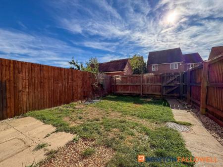 4 bedroom Terraced House for sale in Goldstraw Lane, Fernwood, NG24