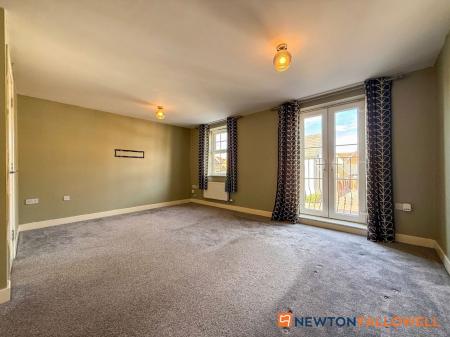 4 bedroom Terraced House for sale in Goldstraw Lane, Fernwood, NG24