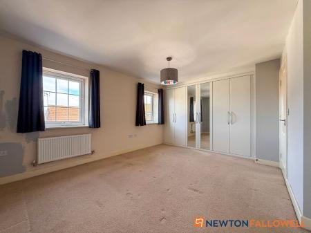 4 bedroom Terraced House for sale in Goldstraw Lane, Fernwood, NG24