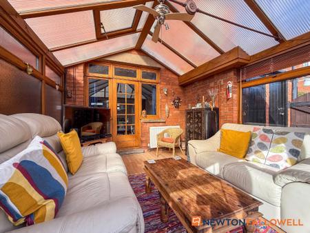 3 bedroom Semi-detached house for sale in Salisbury Road, Newark, NG24