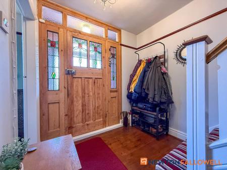 3 bedroom Semi-detached house for sale in Salisbury Road, Newark, NG24