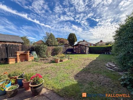 3 bedroom Semi-detached house for sale in Salisbury Road, Newark, NG24