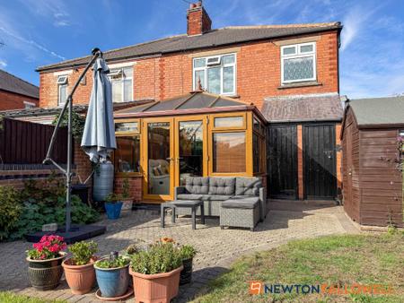 3 bedroom Semi-detached house for sale in Salisbury Road, Newark, NG24