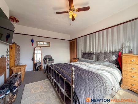 3 bedroom Semi-detached house for sale in Salisbury Road, Newark, NG24