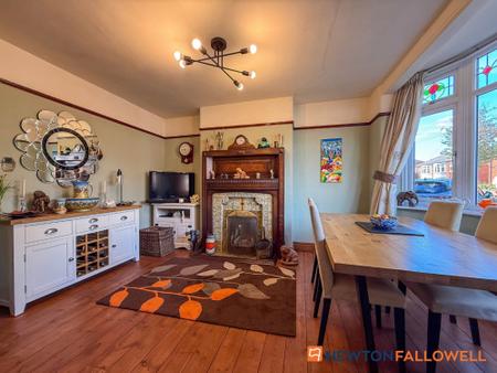 3 bedroom Semi-detached house for sale in Salisbury Road, Newark, NG24