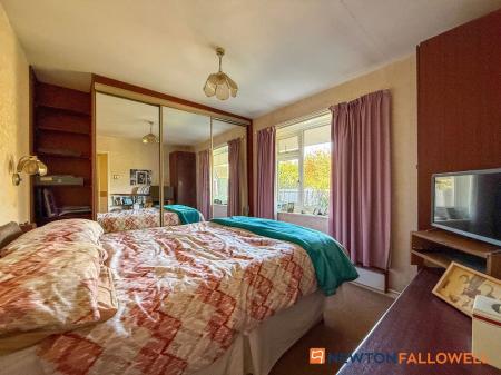 3 bedroom Semi-detached bungalow for sale in Village Way, Farndon, NG24