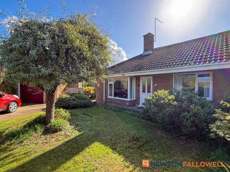 3 bedroom Semi-detached bungalow for sale in Village Way, Farndon, NG24