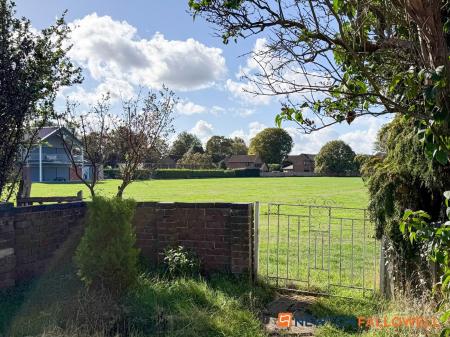 3 bedroom Semi-detached bungalow for sale in Village Way, Farndon, NG24