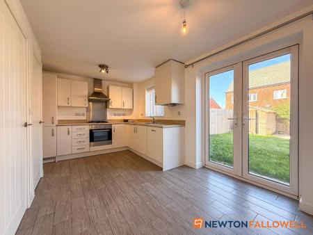 3 bedroom Semi-detached house for sale in Charters Drive, Middlebeck, NG24