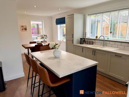 3 bedroom Detached bungalow for sale in Newark Road, Bassingham, LN5
