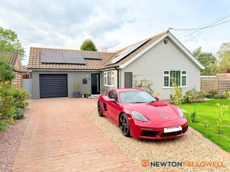 3 bedroom Detached bungalow for sale in Newark Road, Bassingham, LN5