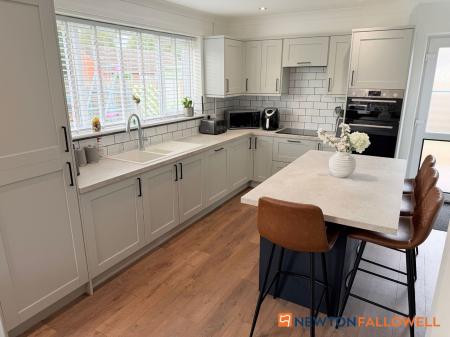 3 bedroom Detached bungalow for sale in Newark Road, Bassingham, LN5