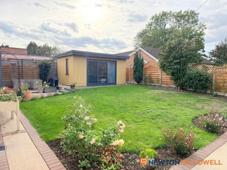 3 bedroom Detached bungalow for sale in Newark Road, Bassingham, LN5