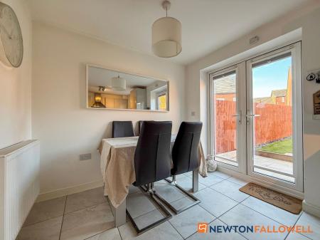 3 bedroom Semi-detached house for sale in Raddle Way, Middlebeck, NG24