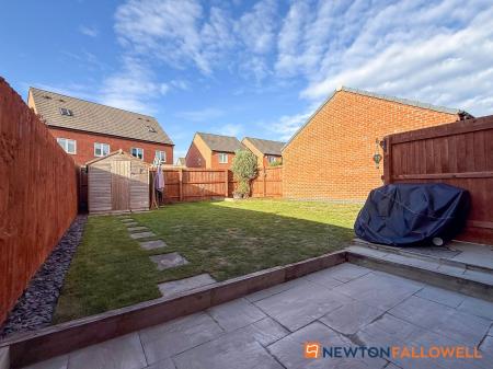 3 bedroom Semi-detached house for sale in Raddle Way, Middlebeck, NG24