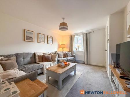 3 bedroom Semi-detached house for sale in Raddle Way, Middlebeck, NG24
