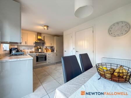 3 bedroom Semi-detached house for sale in Raddle Way, Middlebeck, NG24