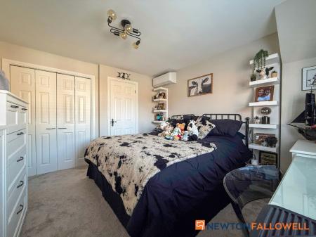 4 bedroom Detached house for sale in Mead Way, Balderton, NG24