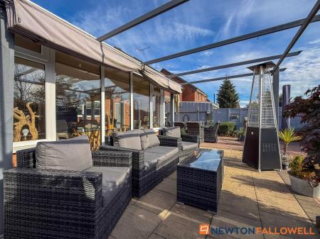 4 bedroom Detached house for sale in Mead Way, Balderton, NG24