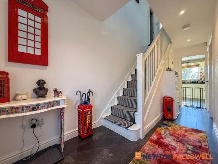 4 bedroom Detached house for sale in Mead Way, Balderton, NG24